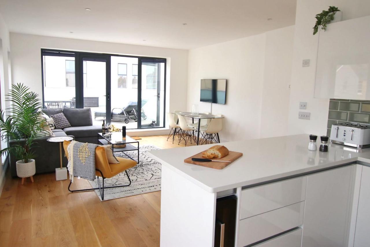 Modern Home For Small Groups By Stones Throw Apartments - Free Parking - Sea View Worthing Exterior photo