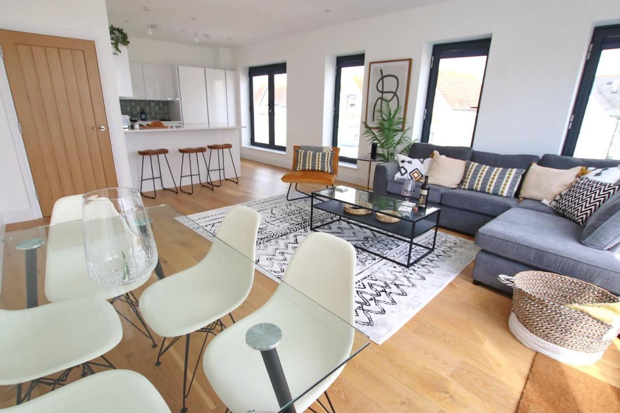 Modern Home For Small Groups By Stones Throw Apartments - Free Parking - Sea View Worthing Exterior photo